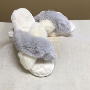 Parlovable Faux Fur Slippers